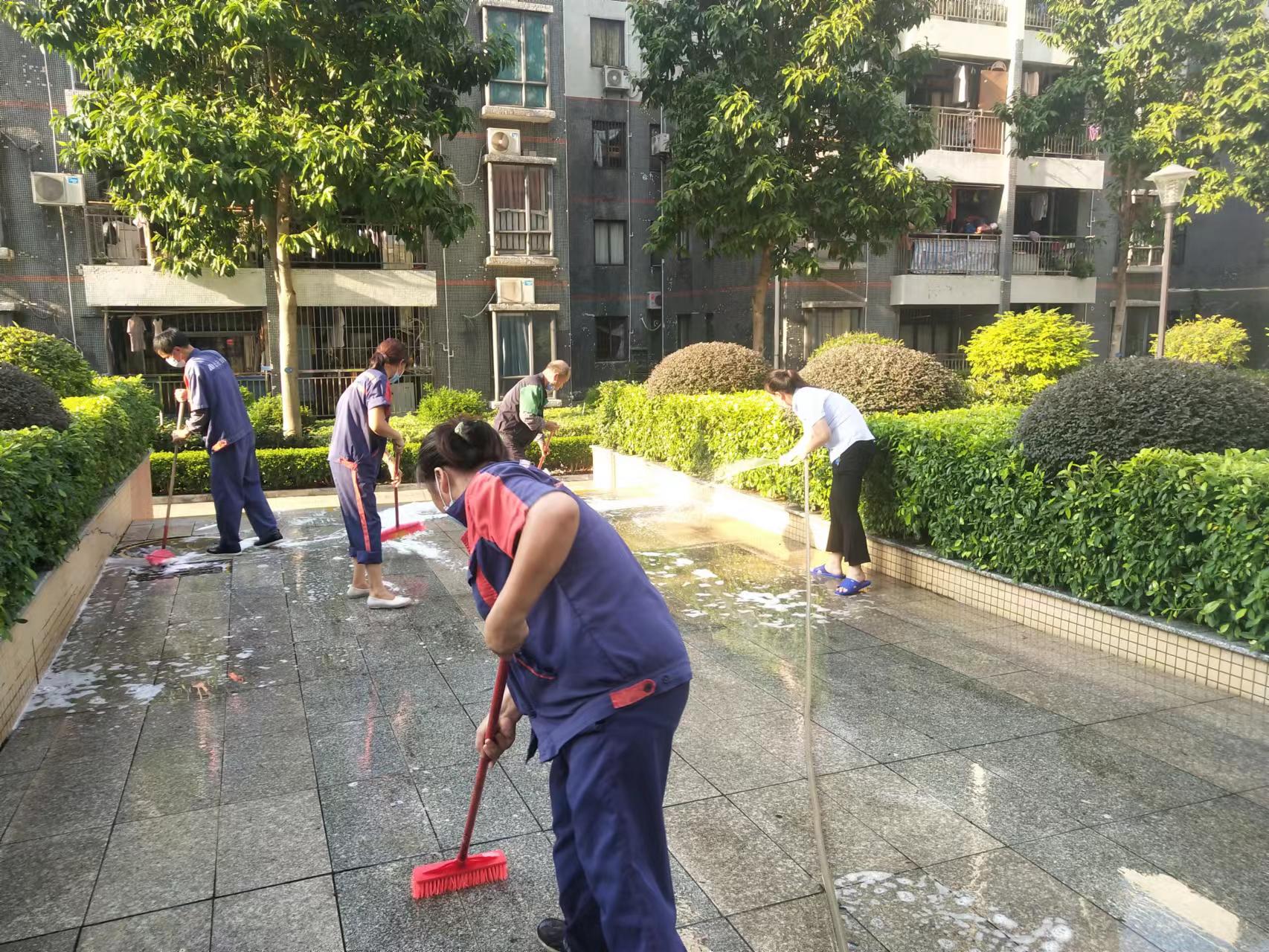 （信息公開20221020沖洗地面衛(wèi)生，提高住戶生活質(zhì)量-圖二.jpg
